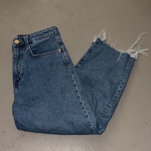 women’s loose mom jeans